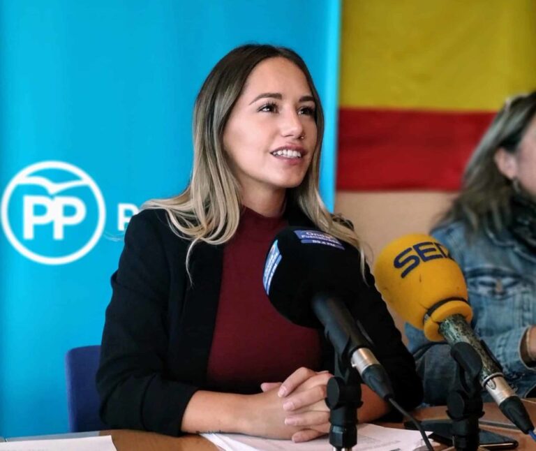 Noelia Núñez dimite, falsedad en su currículum académico